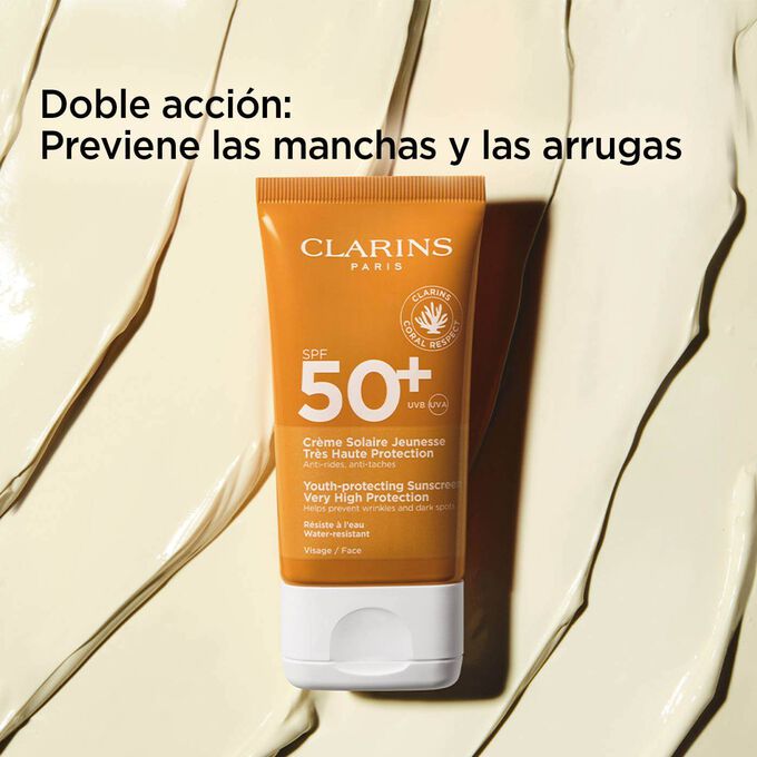 Foto con fondo de textura del tubo de la crema antiedad 50 con un texto sobre sus acciones preventivas de manchas y arrugas